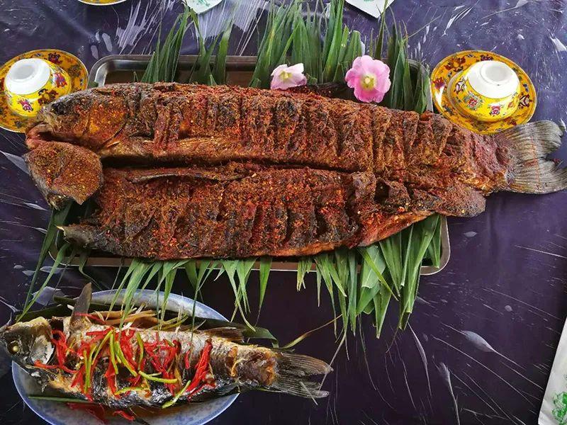 纳林湖烤鱼